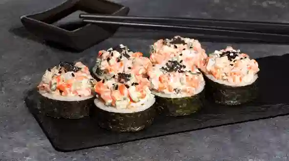 Блюдо Феликс ролл с копченым лососем меню SUSHI MASTER UA Феликс ролл с копченым лососем меню SUSHI MASTER UA