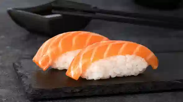 Блюдо Суши нигири с лососем меню SUSHI MASTER UA Суши нигири с лососем меню SUSHI MASTER UA