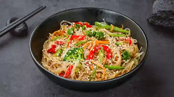 Страва Локшина рисова з овочами меню SUSHI MASTER UA Локшина рисова з овочами меню SUSHI MASTER UA