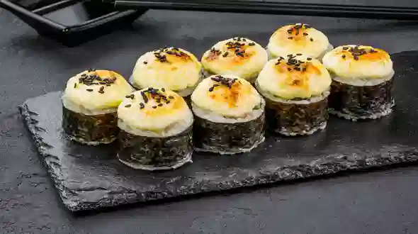 Блюдо Запеченный с лососем (острый) меню SUSHI MASTER UA Запеченный с лососем (острый) меню SUSHI MASTER UA