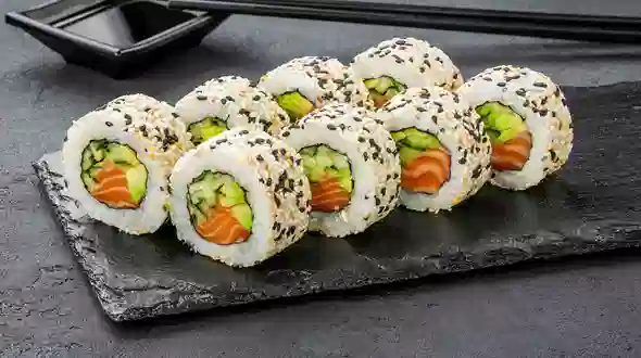 Страва Каліфорнія з лососем в кунжуті меню SUSHI MASTER UA Каліфорнія з лососем в кунжуті меню SUSHI MASTER UA