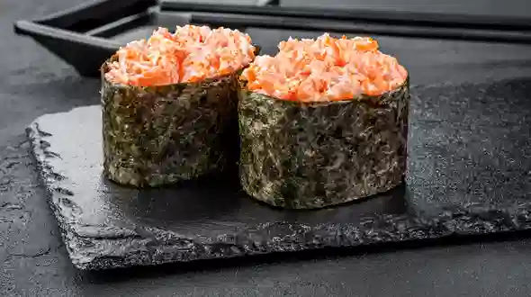 Блюдо Суши гункан с лососем меню SUSHI MASTER UA Суши гункан с лососем меню SUSHI MASTER UA