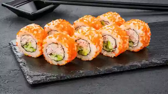 Страва Каліфорнія з крабовим міксом в ікрі меню SUSHI MASTER UA Каліфорнія з крабовим міксом в ікрі меню SUSHI MASTER UA