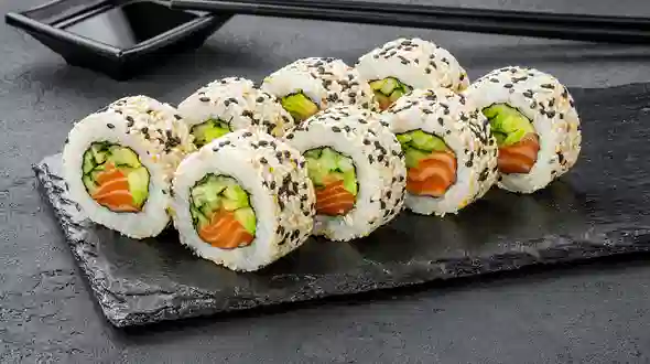 Страва Каліфорнія з лососем в кунжуті меню SUSHI MASTER UA Каліфорнія з лососем в кунжуті меню SUSHI MASTER UA